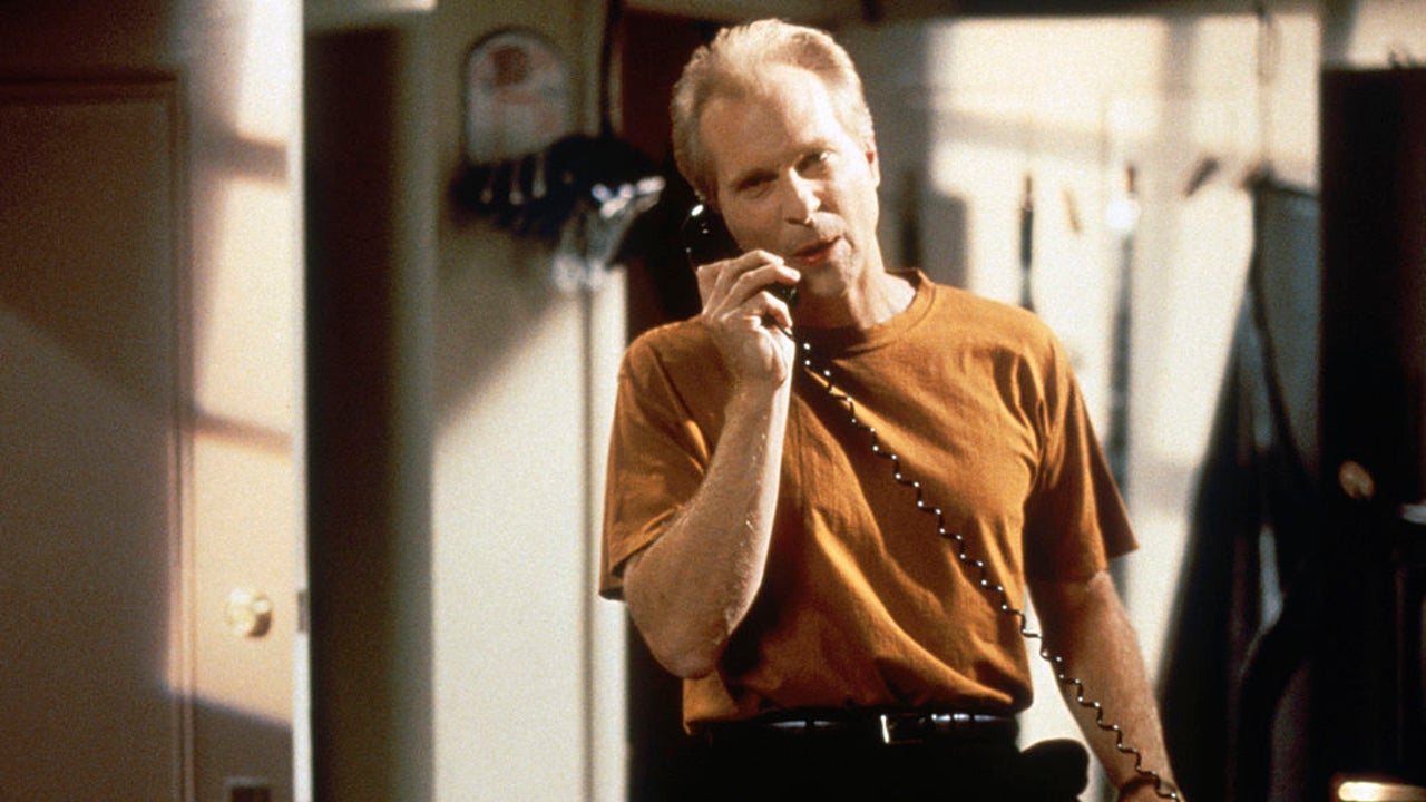 Peter Crombie, 'Seinfeld' Actor Who Played 'Crazy' Joe Davola, Dead At ...