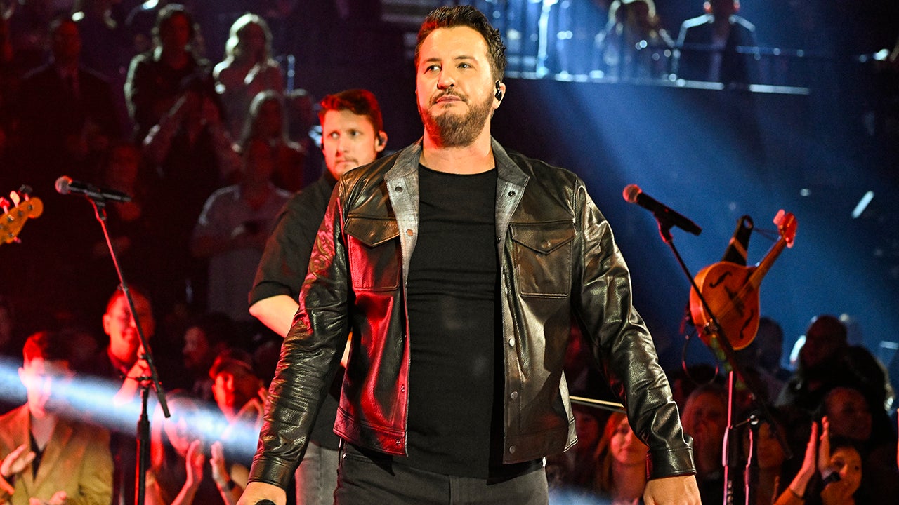 Luke Bryan Slips on Fan's Cell Phone During Vancouver Performance: A Viral Moment of Charisma