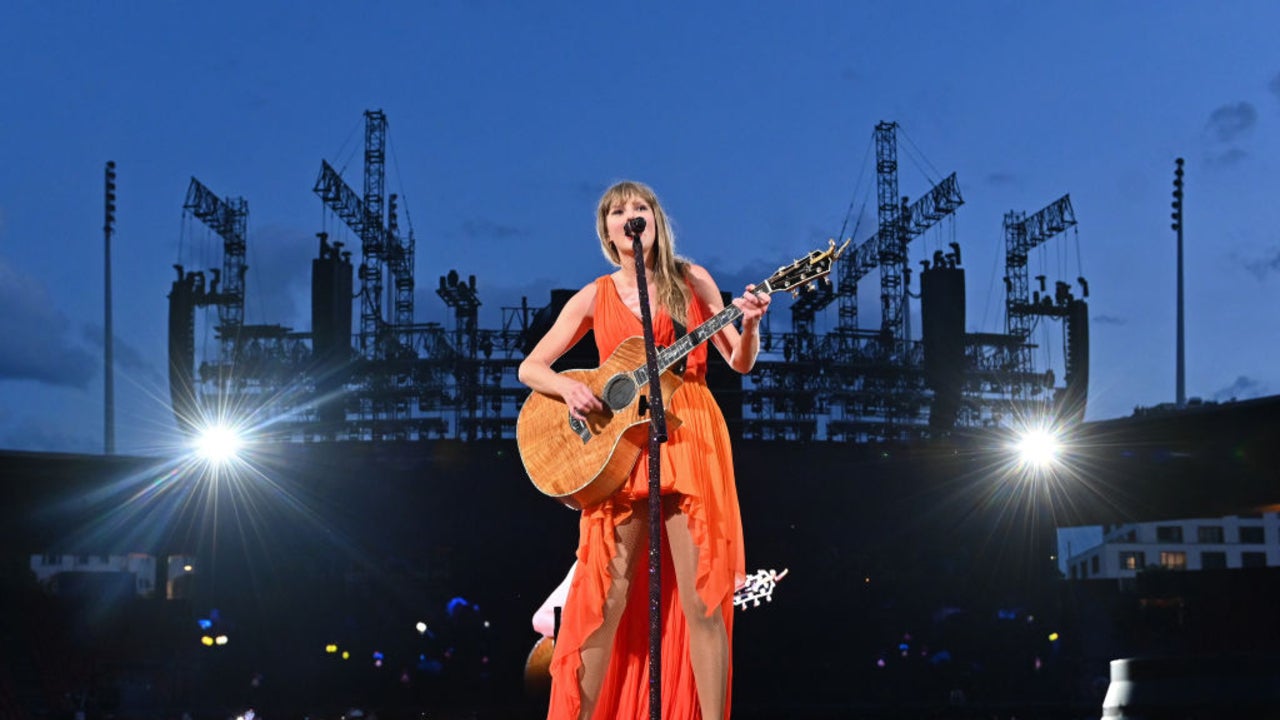 Taylor Swift celebrates the 113th Eras Tour with an acoustic performance of “Favorite Songs”