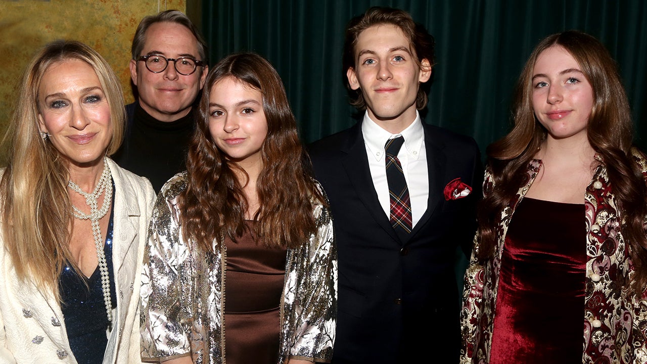 Sarah Jessica Parker and Matthew Broderick with their kids