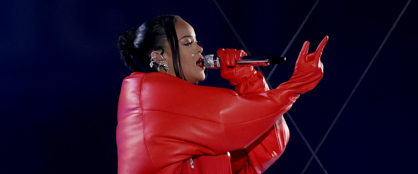 A Pregnant Rihanna Performs Super Bowl LVII Halftime Show: Watch – Rolling  Stone