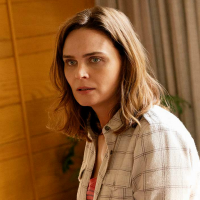 Emily Deschanel on Animal Kingdom