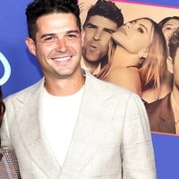 'Modern Family' Stars Reunite for Sarah Hyland and Wells Adams' Wedding