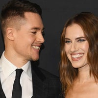 Alexander Dreymon and Allison Williams