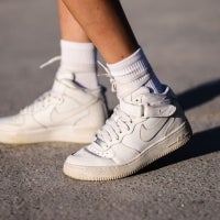 The 17 Best White Sneakers for Women to Wear This Summer: Shop Styles from Cariuma, Nike, Veja & More