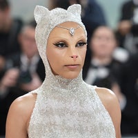 Met Gala 2023: Doja Cat Shows Up as Karl Lagerfeld’s Kitten  