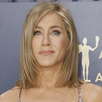 SAG Awards: Jennifer Aniston Shimmers in Sequin Gown on Red Carpet 