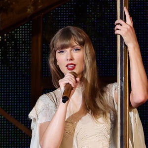  Taylor Swift performs onstage during "Taylor Swift | The Eras Tour" at Veltins Arena on July 17, 2024 in Gelsenkirchen, Germany.