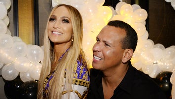 Jennifer Lopez Is a Pitch Signal Pro at Game 2 of the World Series With Alex Rodriguez