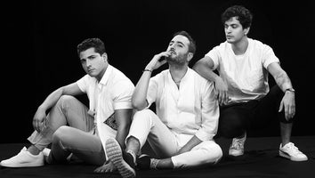 Reik Releases Euphoric 'Ráptame' Music Video -- Watch!