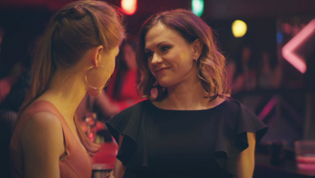 'Flack': Anna Paquin and Genevieve Angelson Hit the Club