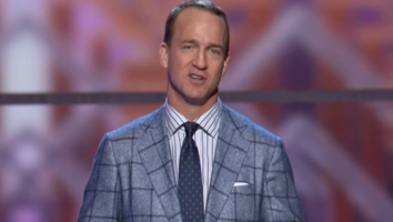 Peyton Manning Delivers Heartfelt Tribute to Friend Kobe Bryant at NFL Honors