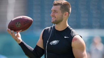 Tim Tebow Officially Signs With Jacksonville Jaguars as Tight End