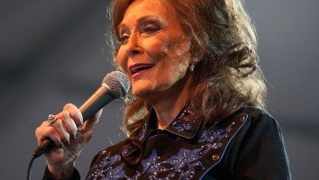 Loretta Lynn Remembered With Stunning Tribute Performance at 2022 CMA Awards