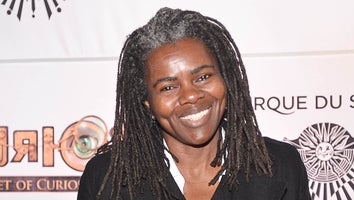 Tracy Chapman Becomes First Black Songwriter to Win CMA Awards' Song of the Year