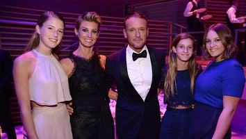 Tim McGraw's Daughters 'Could Not Stop Laughing' After Discovering Pic From His First Photo Shoot