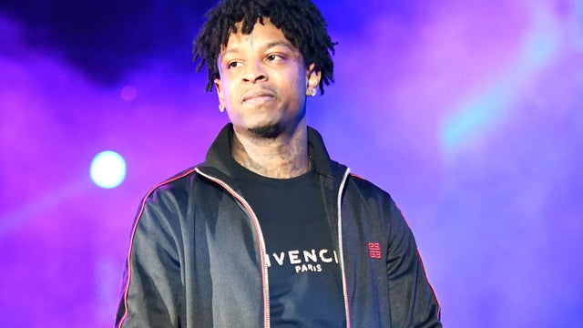 21 Savage Mourns the Death of His Younger Brother Terrell Davis – Billboard