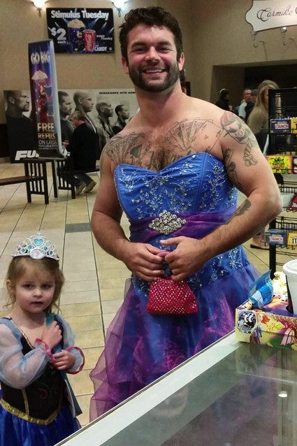 Coolest Uncle Ever Wears a Princess Dress So His Niece Wouldn't Feel