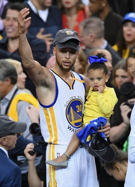 Steph Curry Celebrates With Adorable Daughters Riley & Ryan After ...