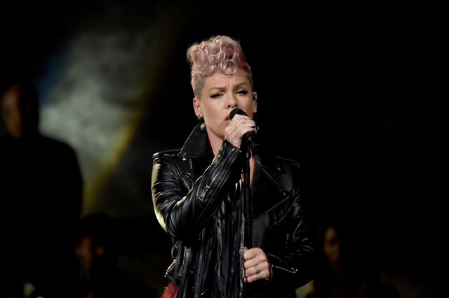 Super Bowl 2018 prop bet: Pink's national anthem performance goes UNDER  2:00 