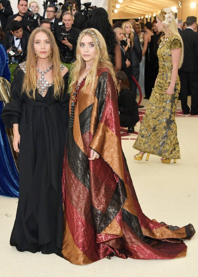 Mary Kate Ashley Olsen Step Out at the 2018 Met Gala