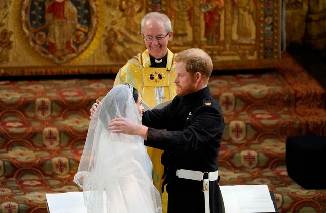 Prince Harry lifts Meghan Markle's veil