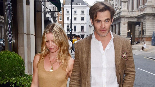 Annabelle Wallis and Chris Pine