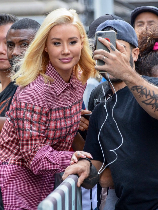 Iggy Azalea fan selfie in NYC