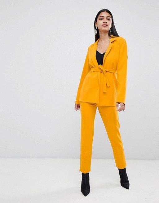 Lasula yellow suit