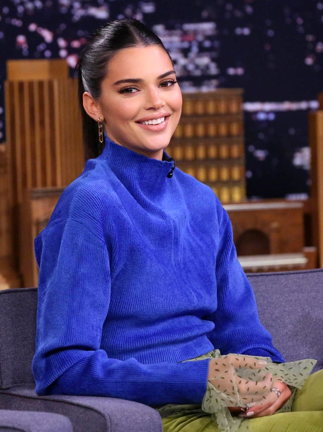 Kendall Jenner in Vita Fede earrings