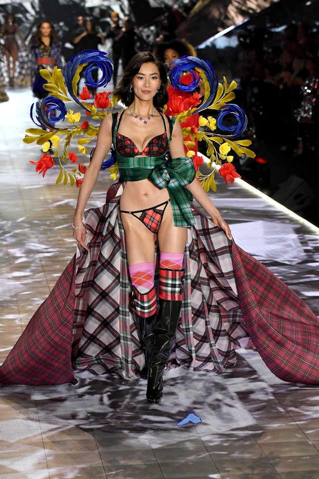 Liu Wen Victoria's Secret Fashion Show 2018