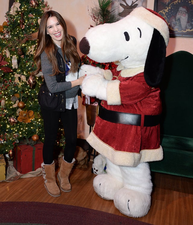 Christy Carlson Romano and Snoopy at Knott's Merry Farm