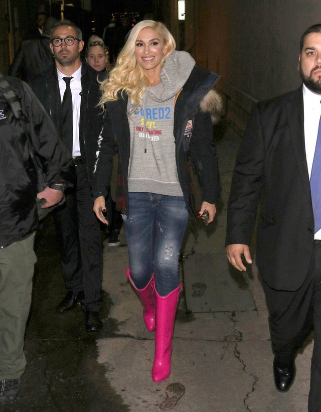 Gwen Stefani outside jimmy kimmel live