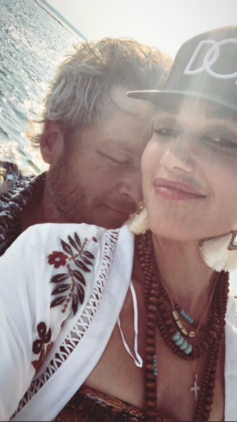 Blake Shelton and Gwen Stefani on Lake Texoma