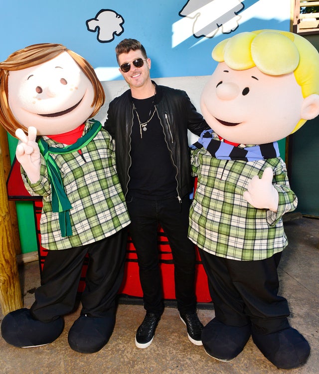 Robin Thicke at Knott's Merry Farm