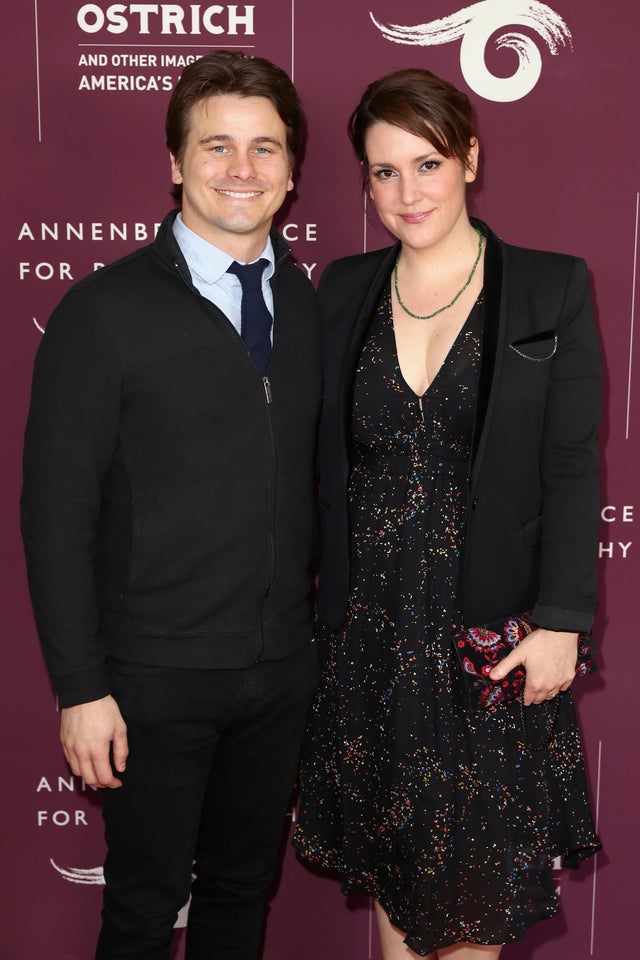 Jason Ritter and Melanie Lynskey 