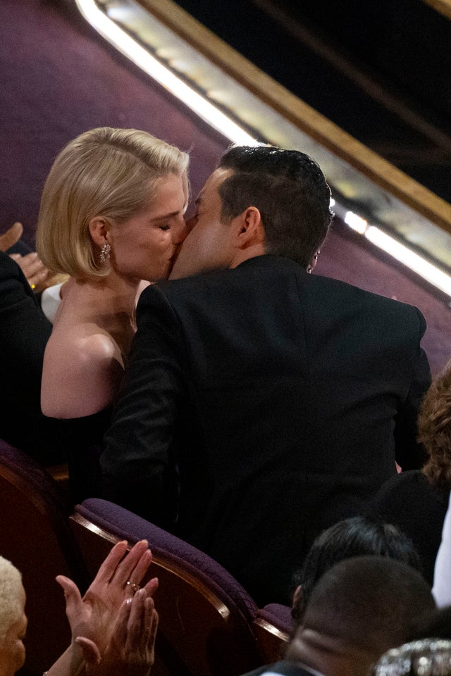 Lucy Boynton and Rami Malek kiss during grammys