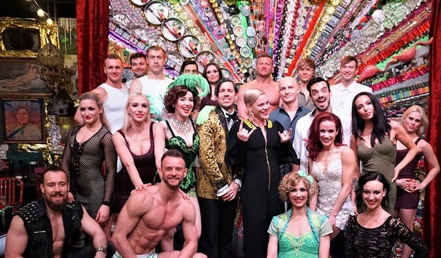 Pink sees Absinthe in vegas