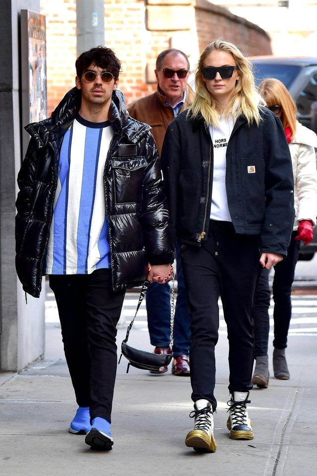 Joe Jonas and Sophie Turner shop in nyc with sophie's parents