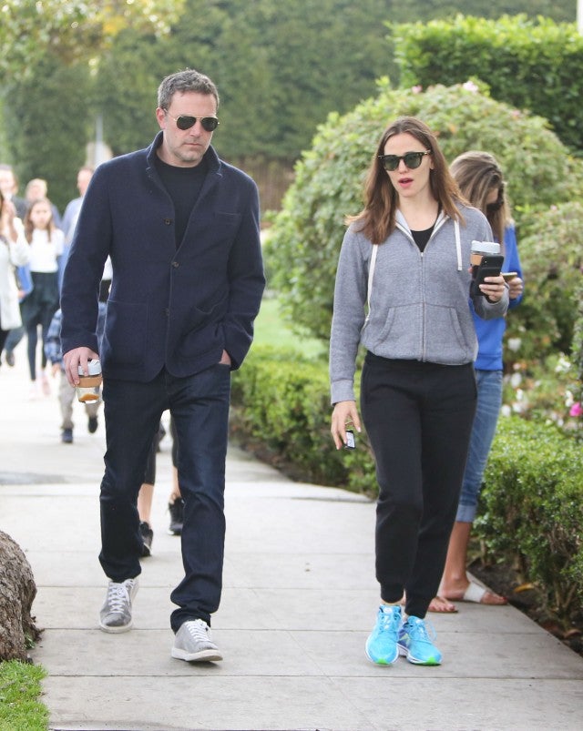 Jennifer Garner is dating who