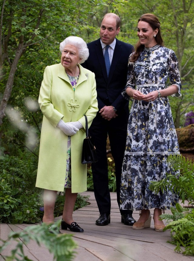 Queen Elizabeth with Kate and William in London