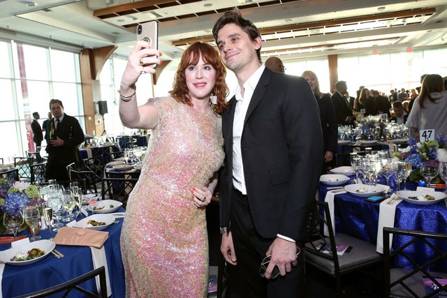 Molly Ringwald and Antoni Porowski 