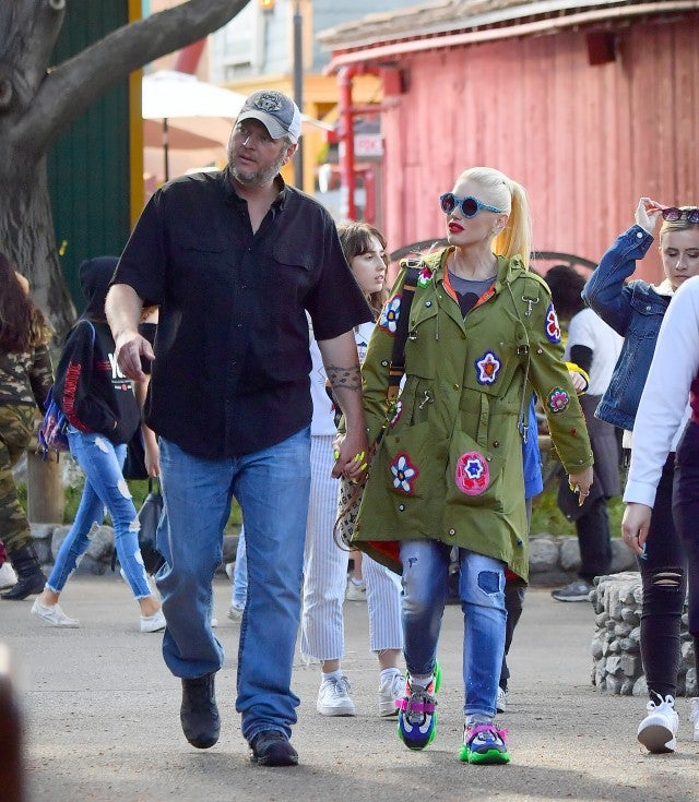 Gwen Stefani and Blake Shelton Step Out With Her Kids, Pack on the PDA ...