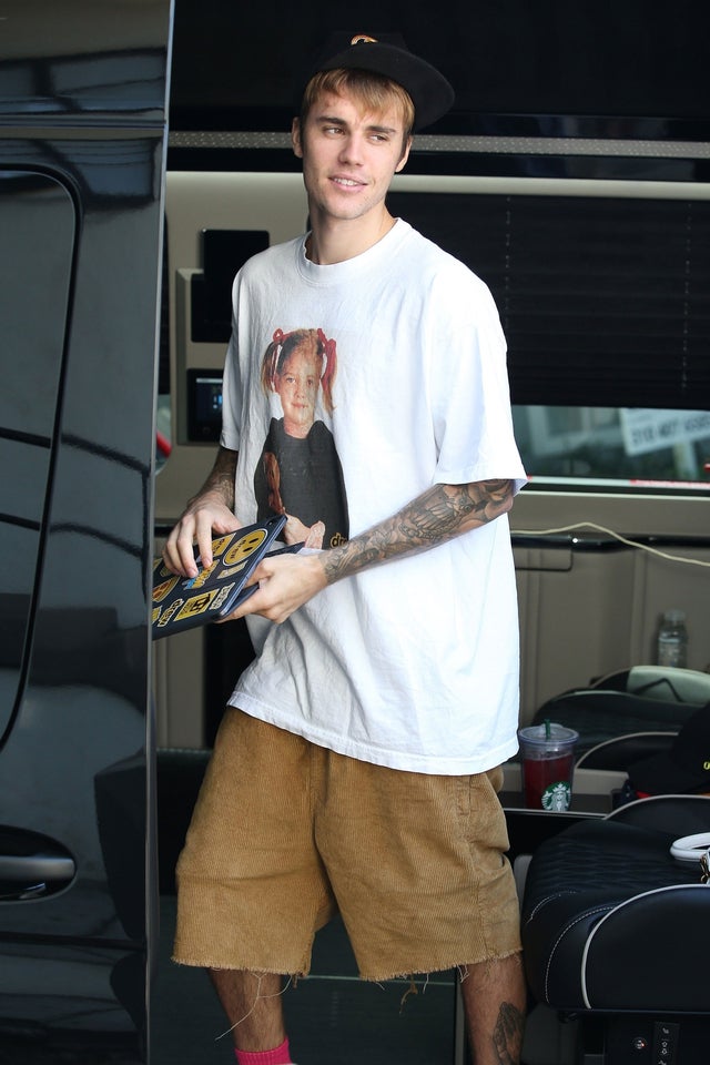 Justin Bieber in drew barrymore t-shirt