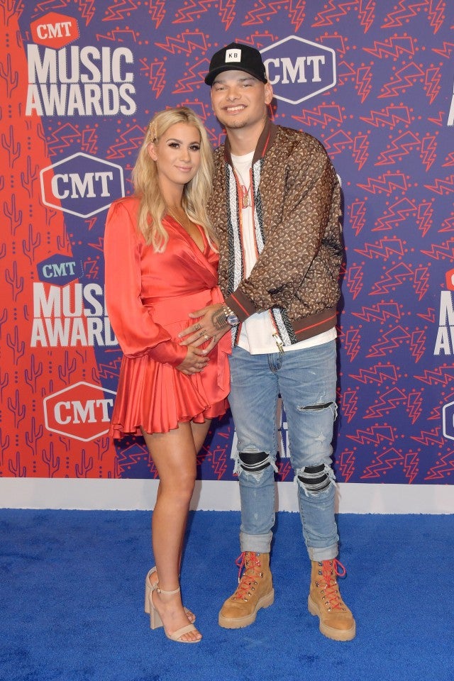 Katelyn Jae and Kane Brown at 2019 cmt awards