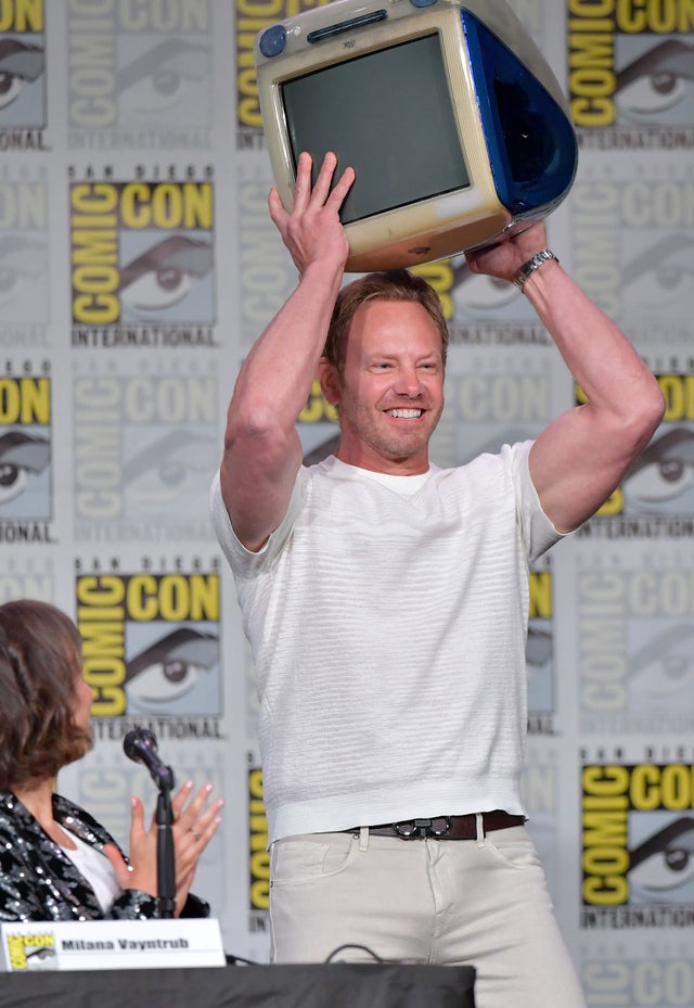 Ian Ziering at SYFY WIRE's "It Came From The 90s" comic-con panel