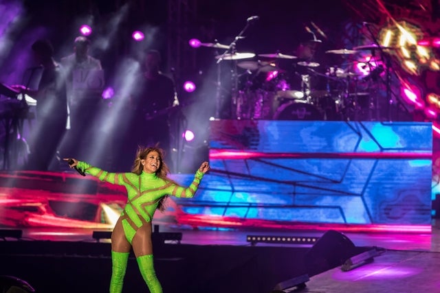 Jennifer Lopez peforms in Egypt