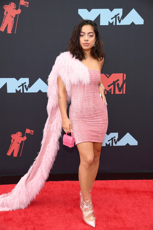 Kiana Ledé at 2019 vmas