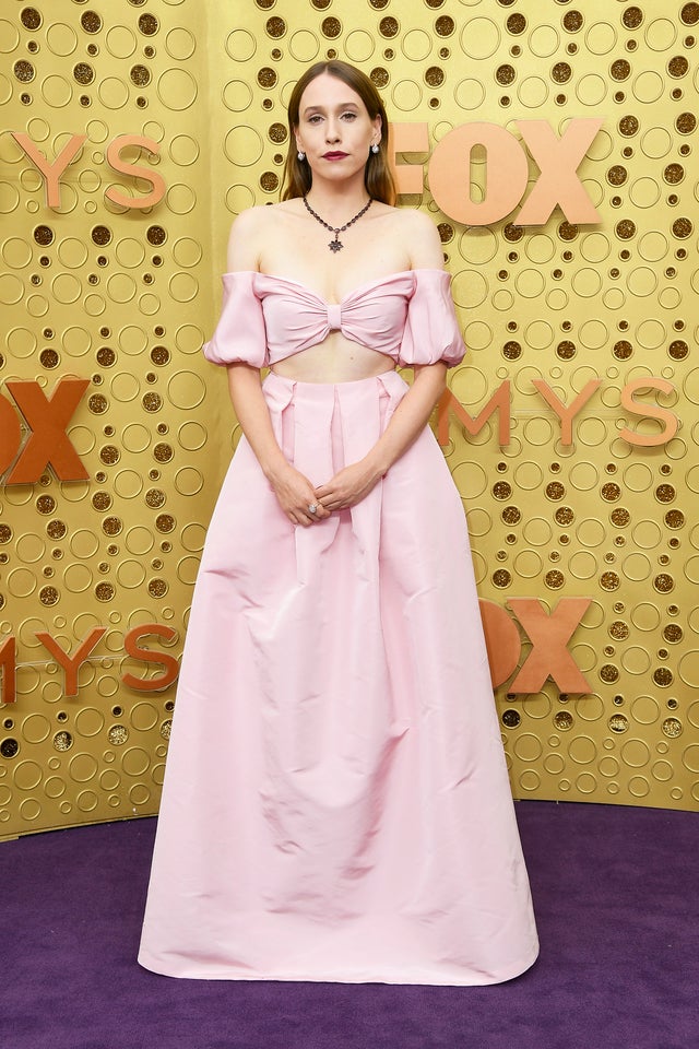 Sarah Sutherland at 2019 emmys