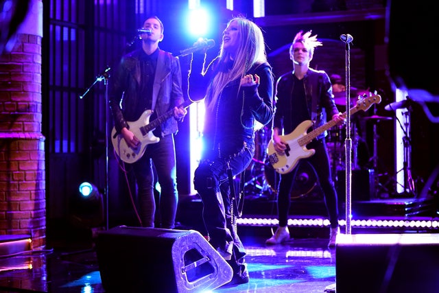 avril lavigne on seth meyers